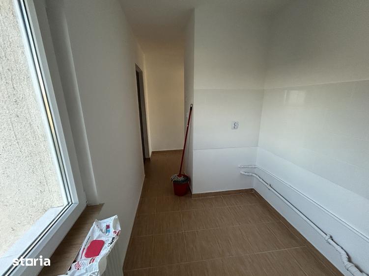 Vand apart.1 cam.situat in Micalaca,str.Vaslui,st. 50 mp,et.4/4,modern - 3