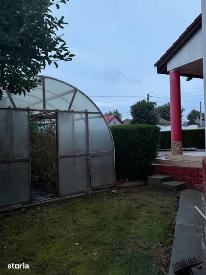 Casă cu 5 camere cu Teren 794 Mp în Mihail Kogălniceanu