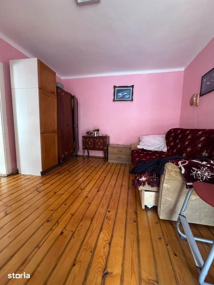 Casă cu Teren 2000 Mp în Ațel