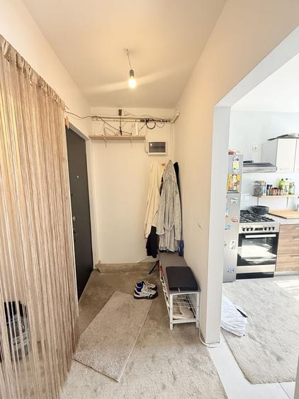 Apartament cu 2 camere semidecomandat, mobilat în Central