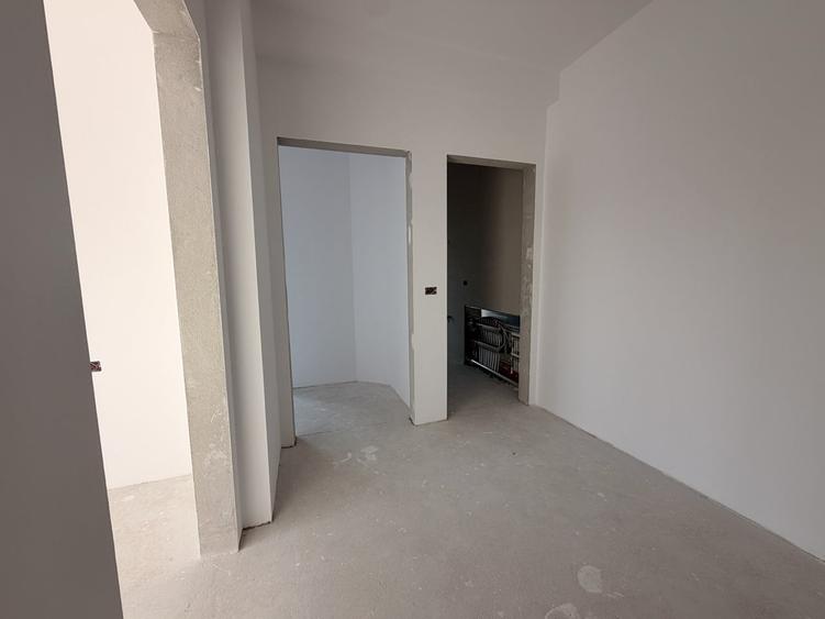 Duplex cu 4 camere cu Canalizare în Dumbrăvița
