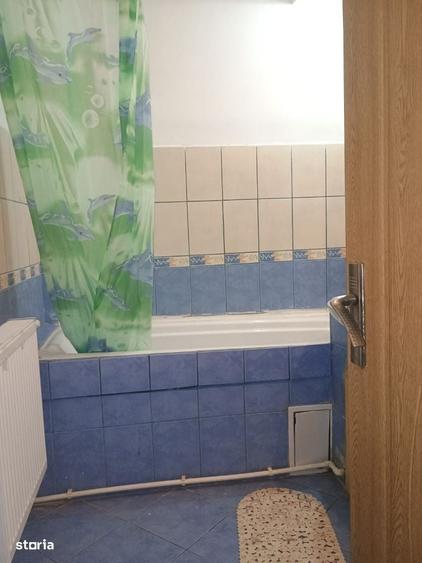 Apartament cu 3 camere decomandat în Patriei