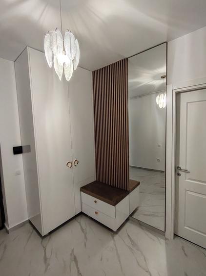 Apartament cu 2 camere decomandat în Roșu