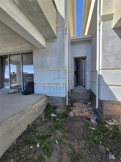 Duplex despartit - zona excelenta - - 9