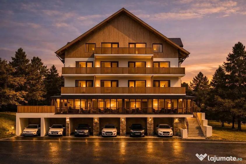 Casă cu 7 camere cu Teren 893 Mp în Central