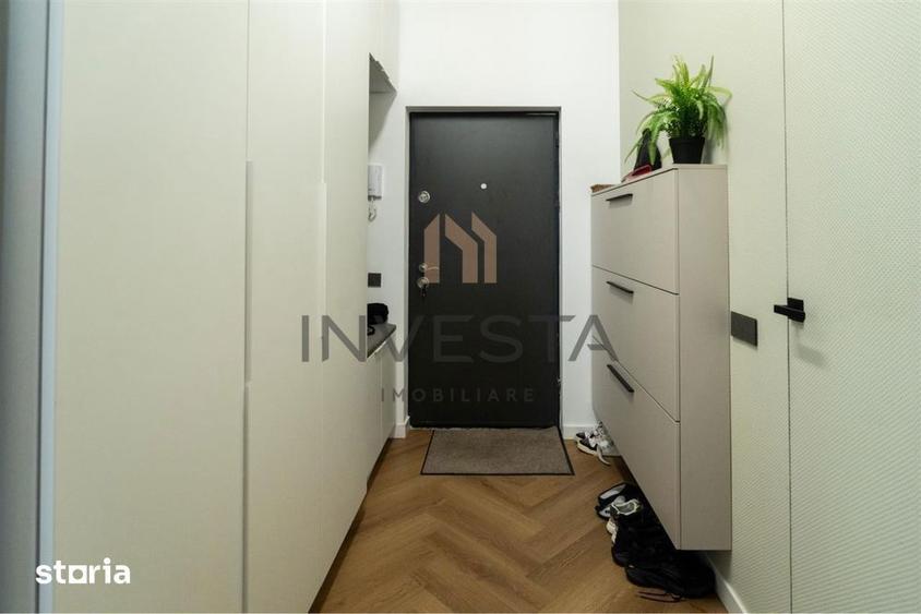 Apartament cu 3 camere semidecomandat, mobilat în Sopor