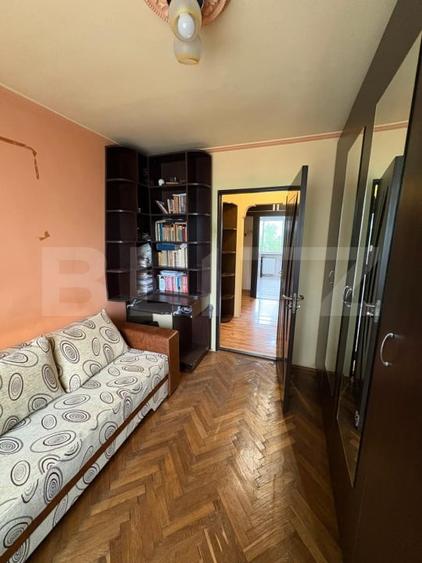 Apartament cu 3 camere decomandat, mobilat în Banat