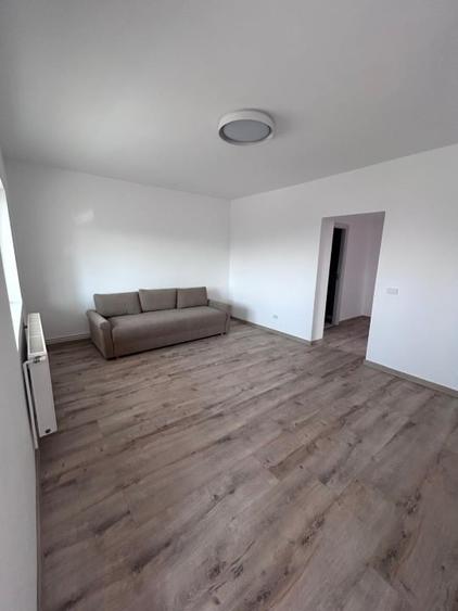 Apartament cu 2 camere decomandat, mobilat în Noua