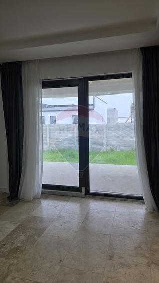 Duplex cu 5 camere cu Teren 250 Mp în Clinceni