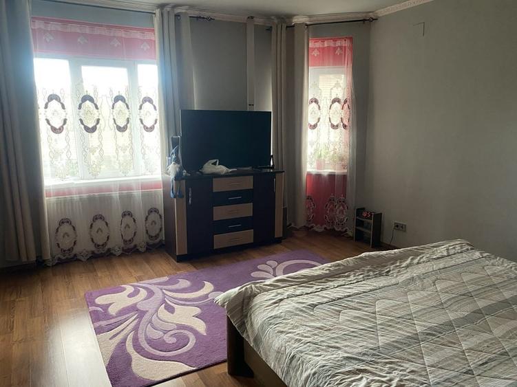 Casă cu 4 camere în Răcăștia