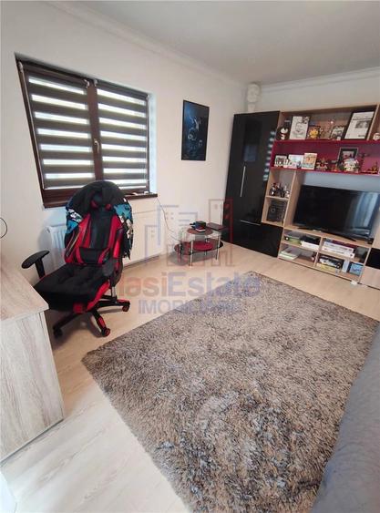 Apartament cu 2 camere decomandat în Filiași