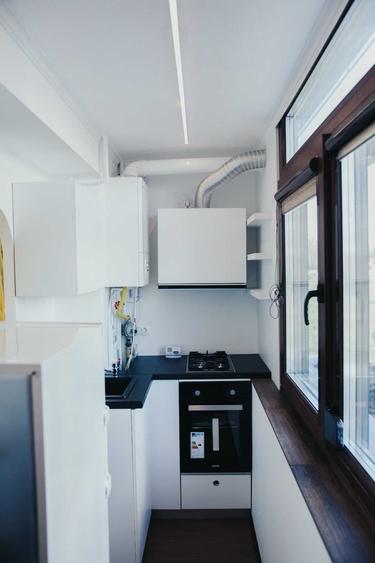 Apartament cu 3 camere decomandat în Exterior Vest