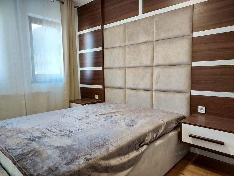 Duplex cu 4 camere cu Teren 250 Mp în Florești