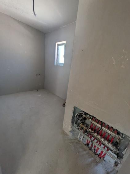 Duplex cu 4 camere cu Canalizare în Florești
