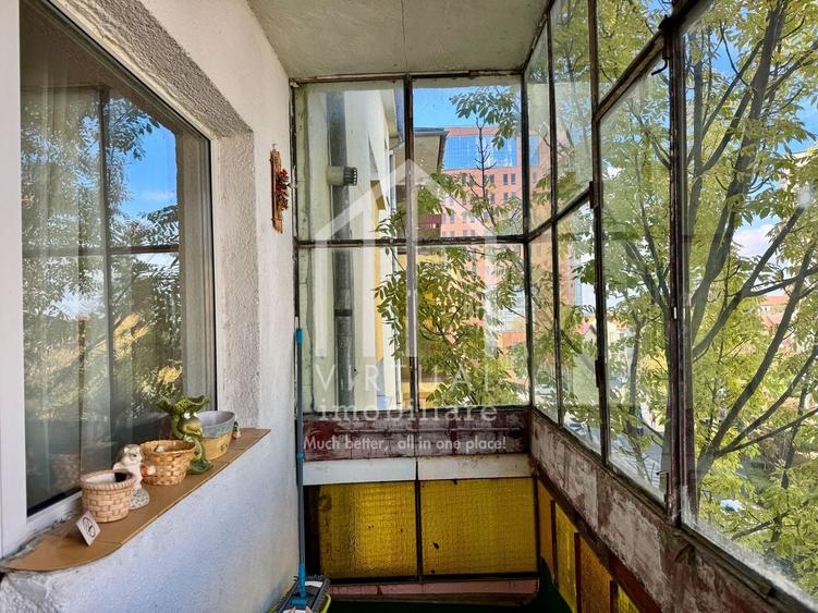 Apartament cu 4 camere decomandat, mobilat în Calea Dumbrăvii