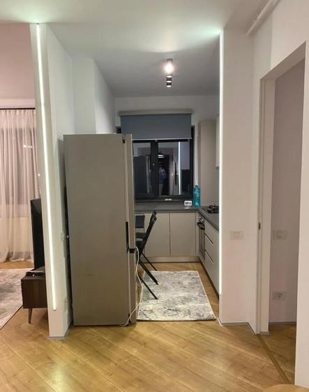 Apartament cu 2 camere semidecomandat, mobilat în Pipera