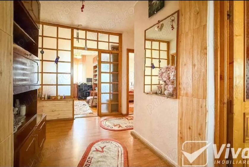 Apartament cu 4 camere decomandat în Păcurari