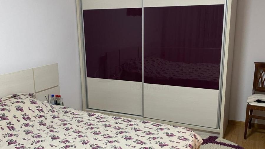Apartament cu 3 camere decomandat, mobilat în 13 Septembrie