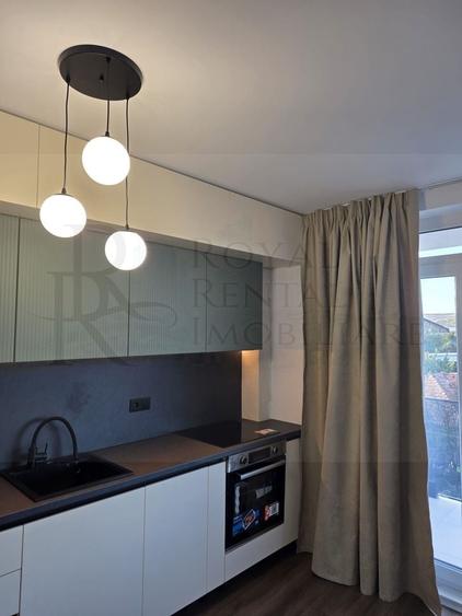 Apartament cu 3 camere decomandat, mobilat în Bulgaria