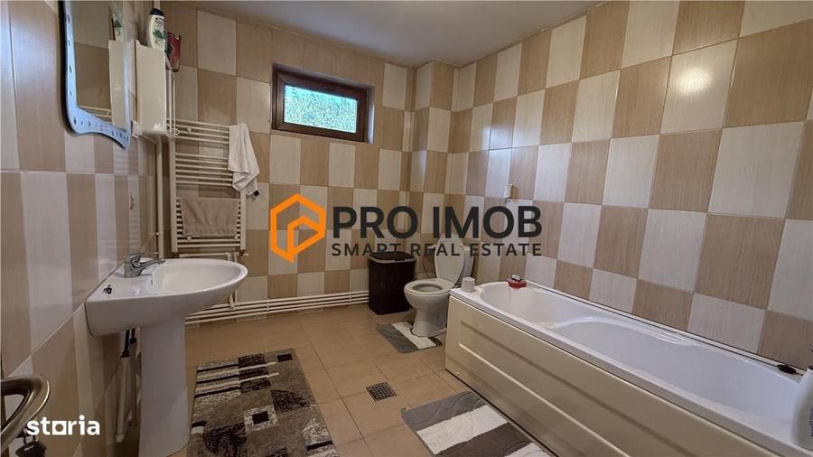 Casă cu 3 camere decomandat în Căpățânești