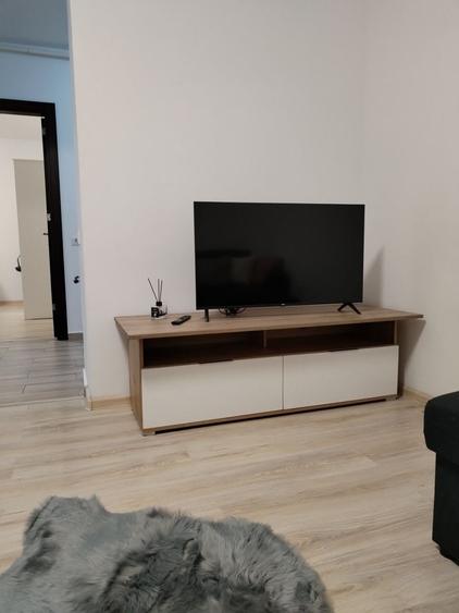 Apartament cu 2 camere semidecomandat în Dobroești