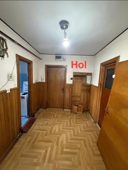 Apartament cu 3 camere decomandat în Central