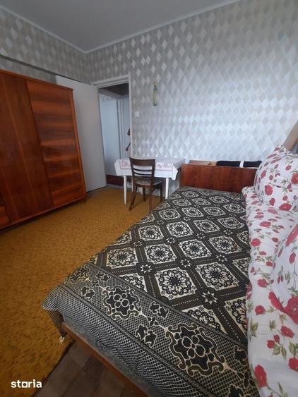 Perfect pentru elevi /studenti , inchiriez apartament 2 camere - 6