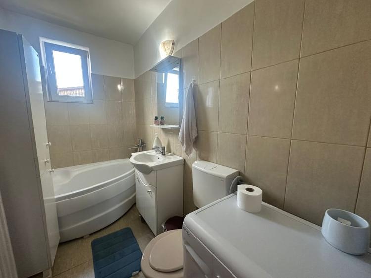 Apartament cu 2 camere semidecomandat, mobilat în Aiud