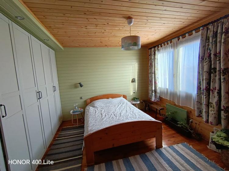 Casă individuală cu 5 camere cu Canalizare în Curteni