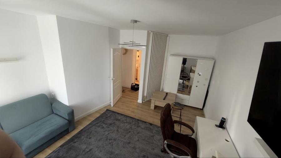 Apartament cu 2 camere decomandat în Florești