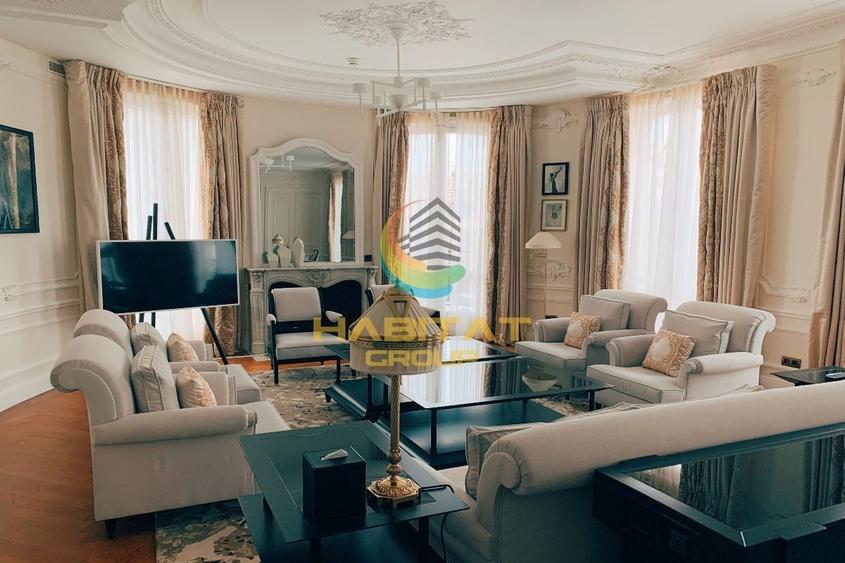 Apartament cu 4 camere semidecomandat în Berceni