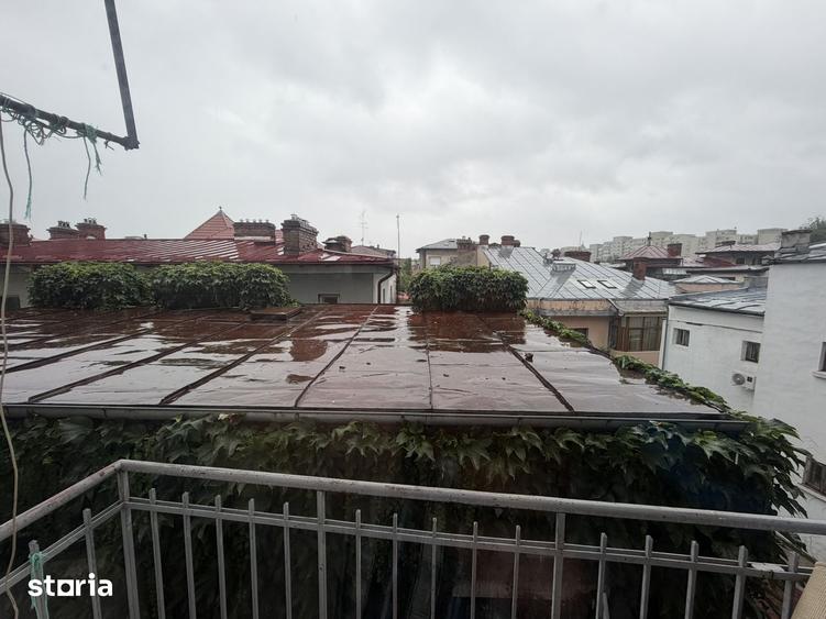Apartament cu 3 camere semidecomandat în Gara de Nord