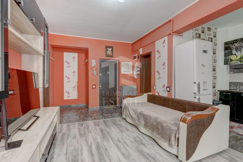 Apartament cu 2 camere semidecomandat, mobilat în Rahova