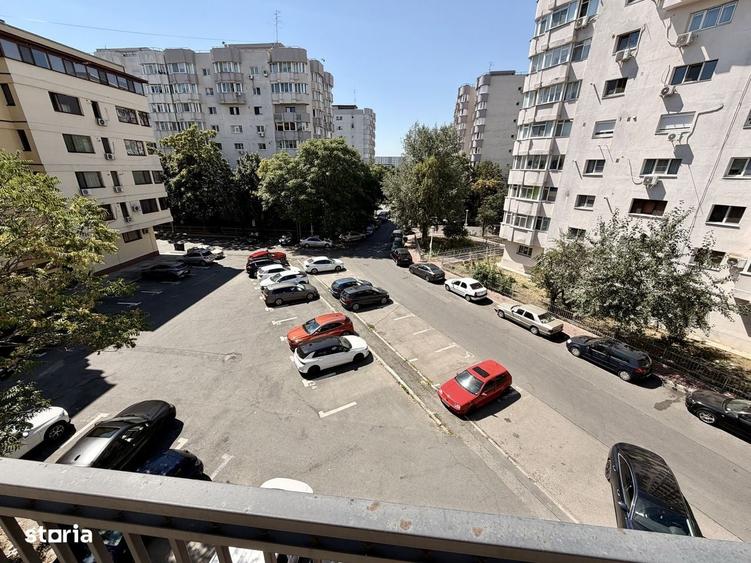 Casă cu 4 camere în Vitan