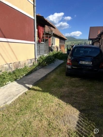 Casă cu 5 camere cu Teren 1100 Mp în Hodac