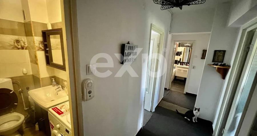 Apartament cu 3 camere decomandat în Capitol