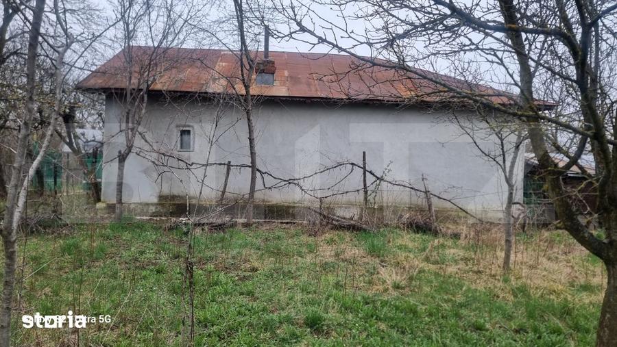 Casă cu 3 camere cu Teren 2058 Mp în Scorțeni