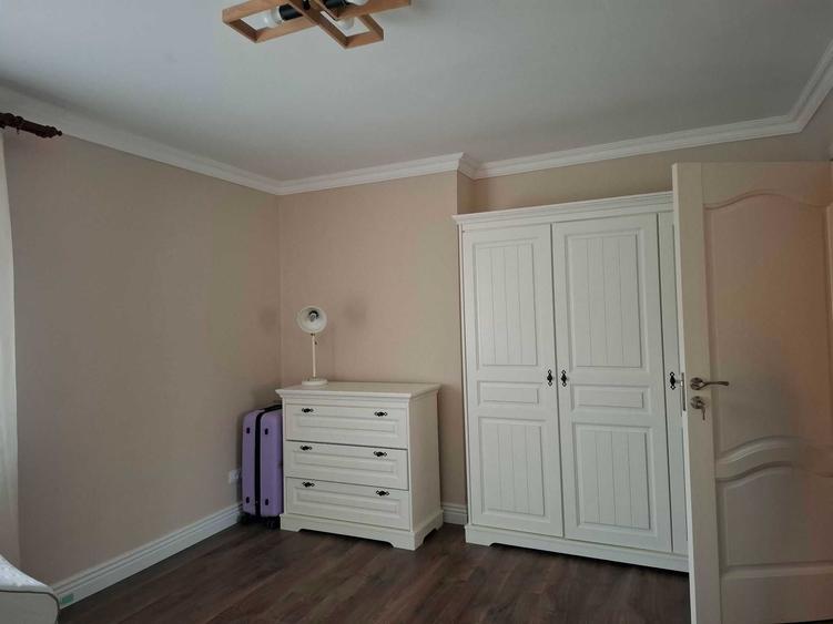 Apartament cu 3 camere decomandat în Dancu