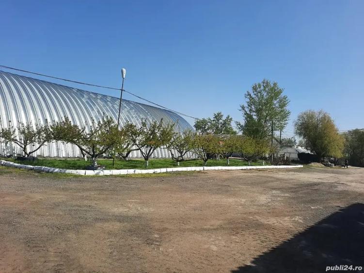 Spațiu comercial, de 3,000 mp, în Central