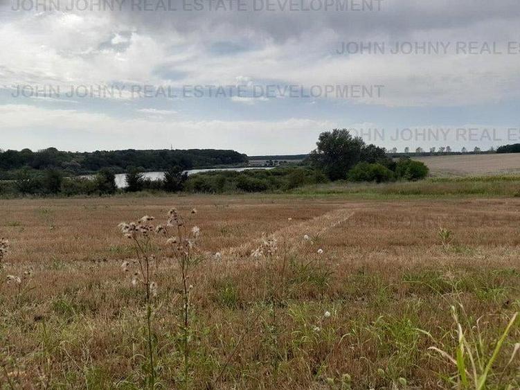 Teren Construcții intravilan de 14100 mp, în Gruiu