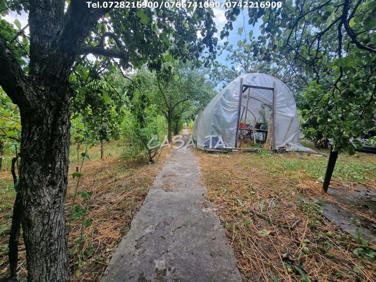 Casă individuală cu 3 camere cu Canalizare în Sănătești