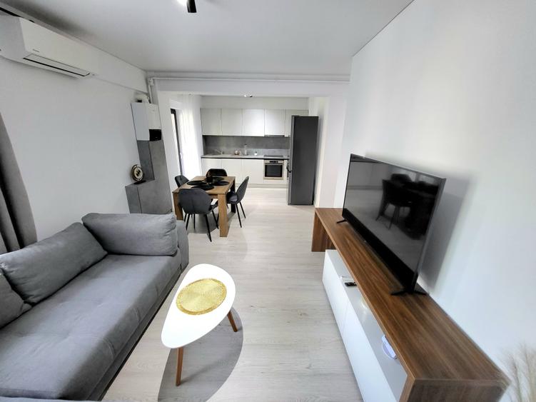 Apartament cu 3 camere decomandat în Mazepa 2