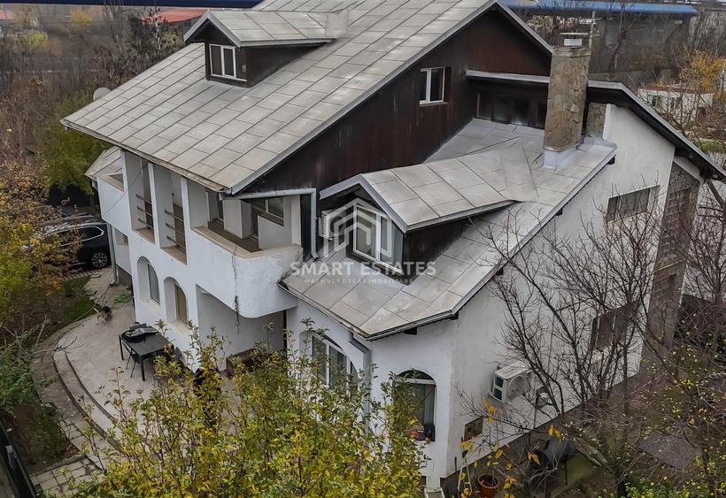 Casă individuală cu 8 camere cu Garaj în Băneasa