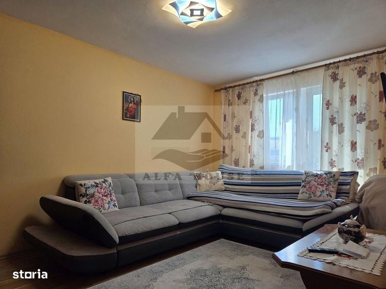 Apartament cu 3 camere decomandat în Noua