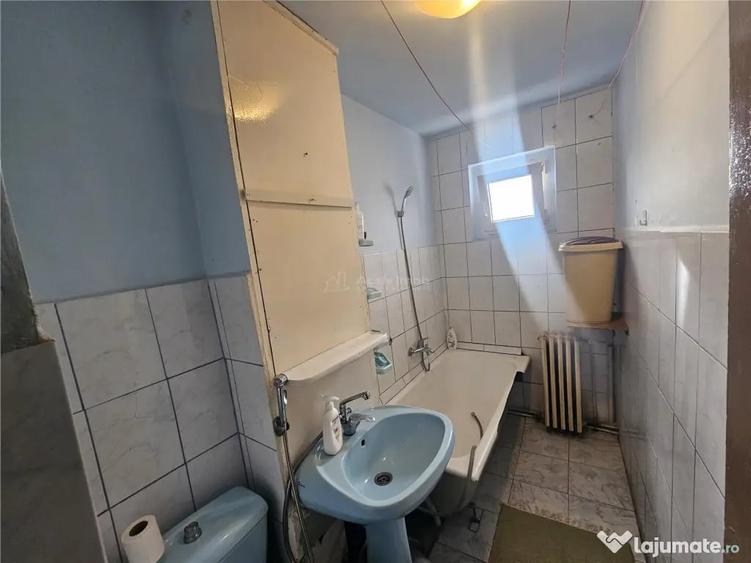Apartament cu 2 camere nedecomandat în Micro III