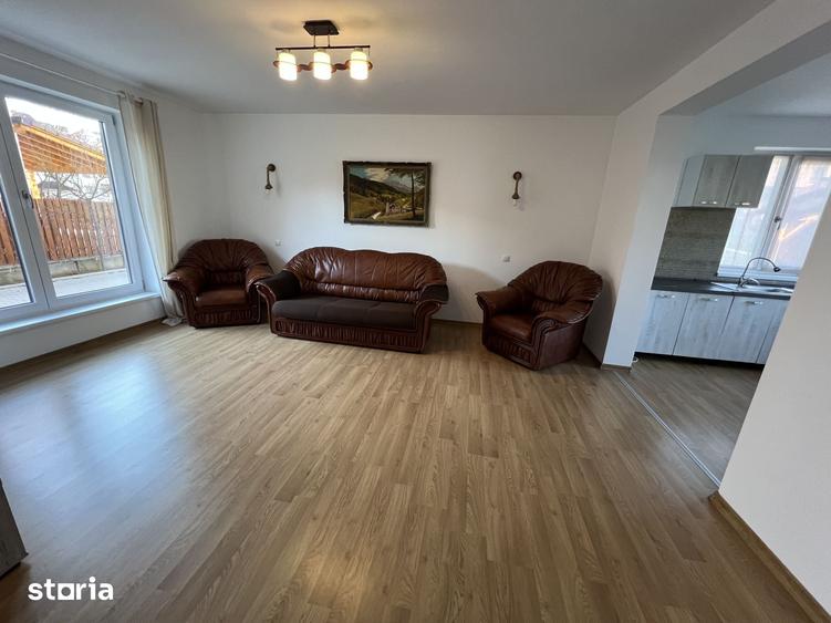 Casă cu 4 camere decomandat cu Teren 250 Mp în Ștrand