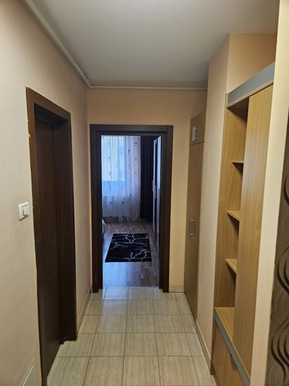 Apartament cu 2 camere decomandat, mobilat în Buziașului