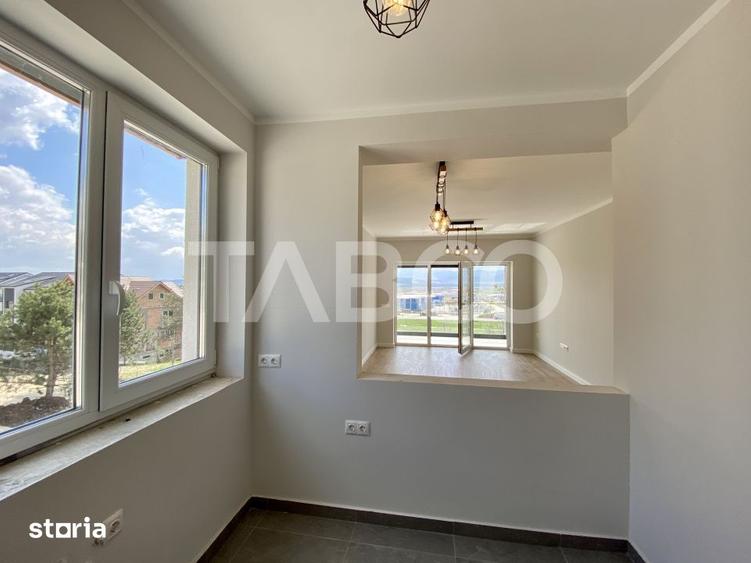 Apartament cu 3 camere decomandat în Cristian
