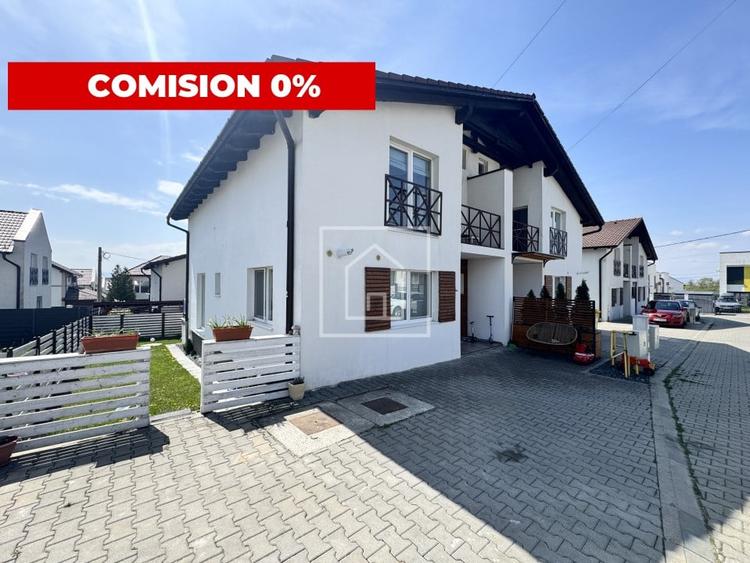 Duplex cu 4 camere cu Canalizare în Roșia