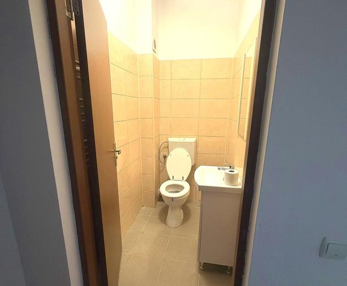 Apartament cu 3 camere decomandat, mobilat în Sisești